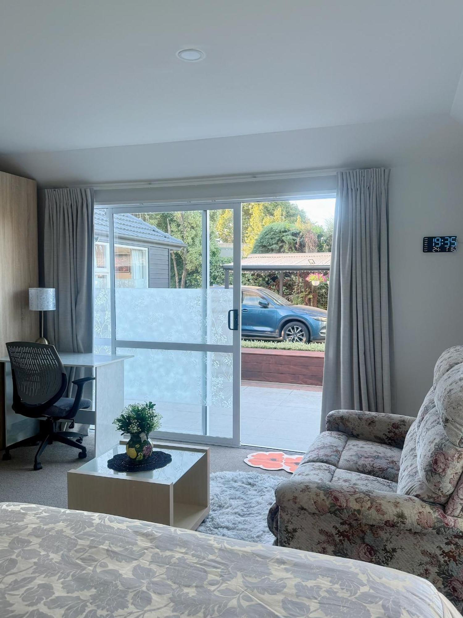 Cozy And Sunny Room Near City To Seapath Крайстчърч Екстериор снимка