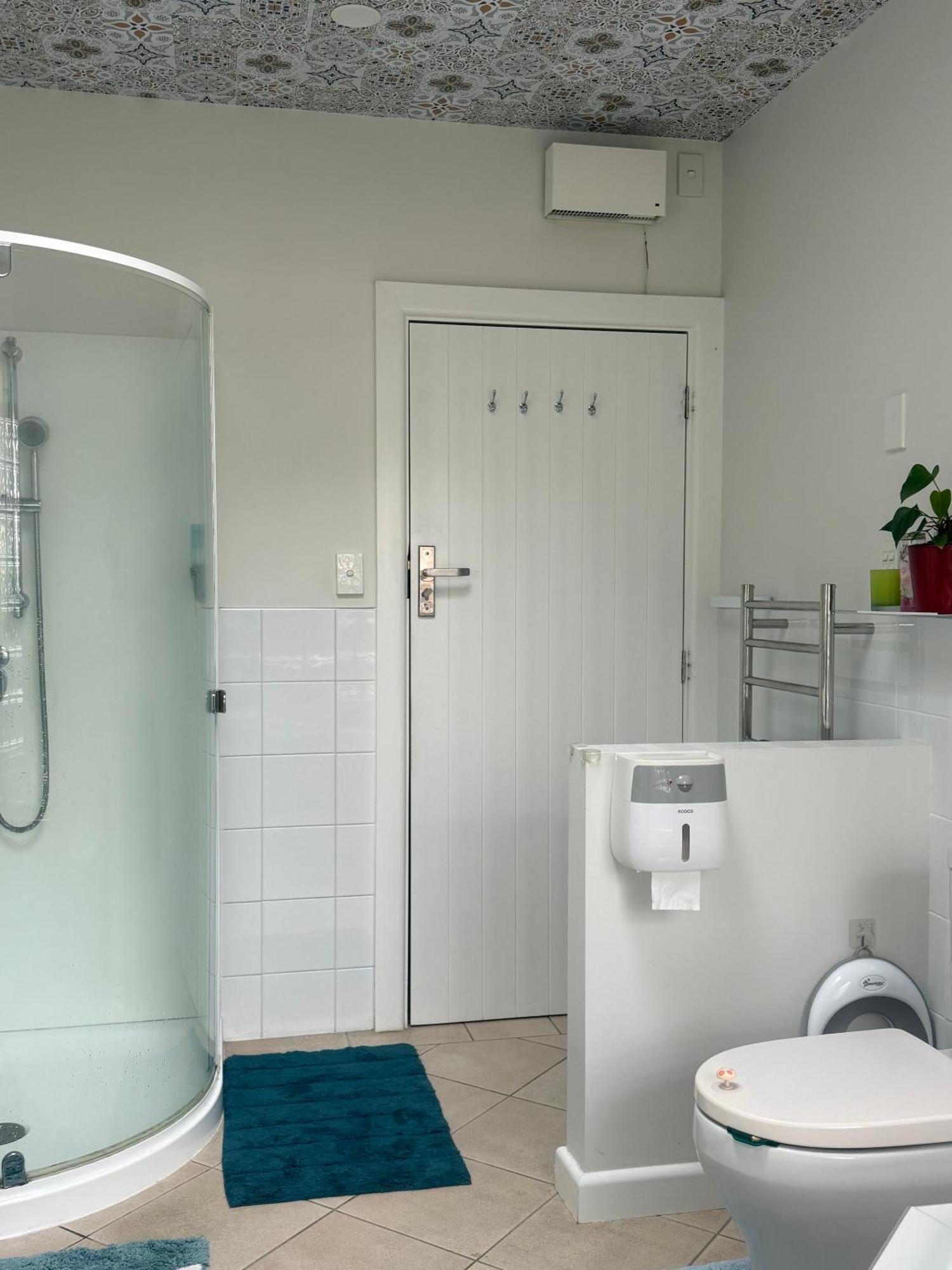 Cozy And Sunny Room Near City To Seapath Крайстчърч Екстериор снимка