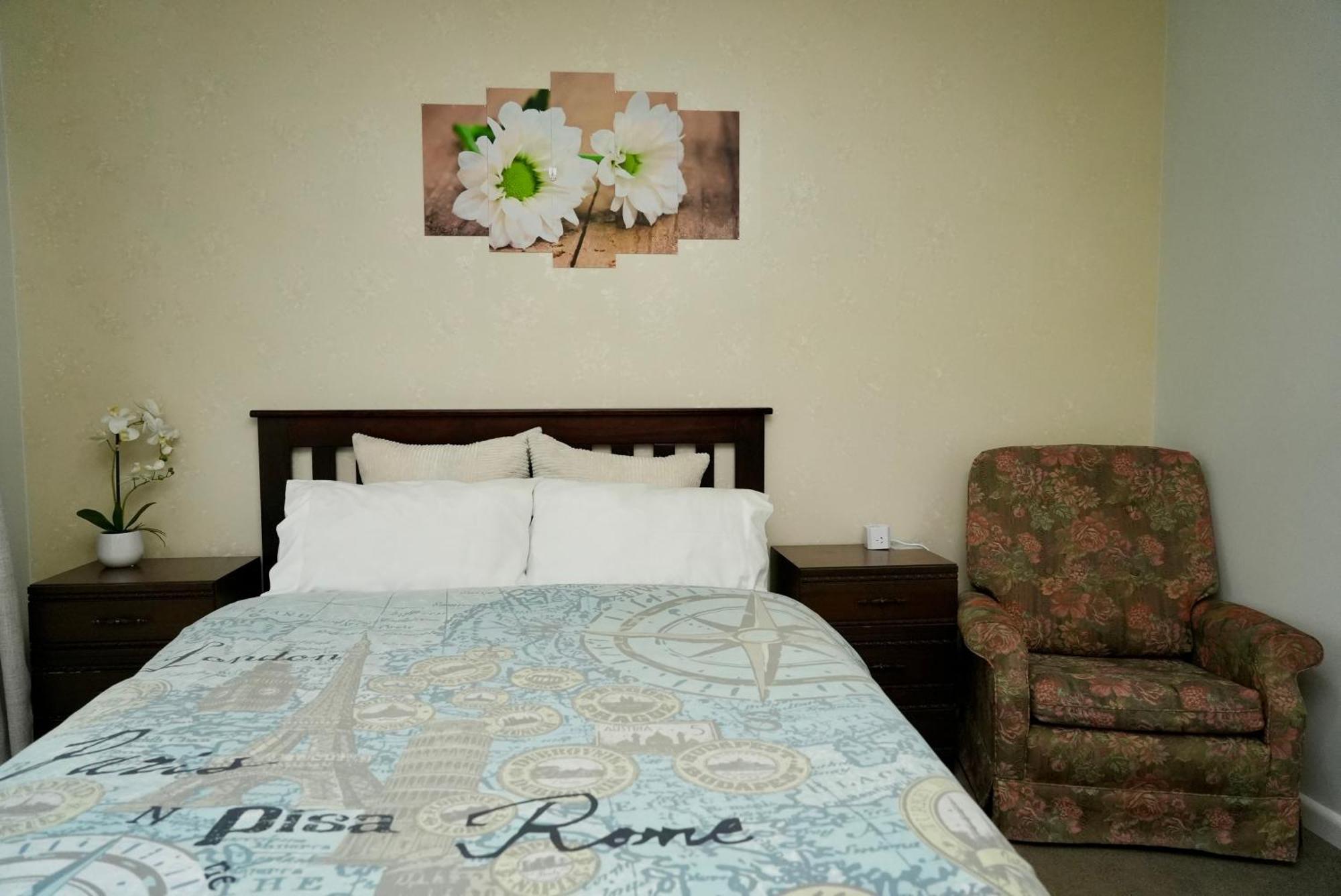 Cozy And Sunny Room Near City To Seapath Крайстчърч Стая снимка