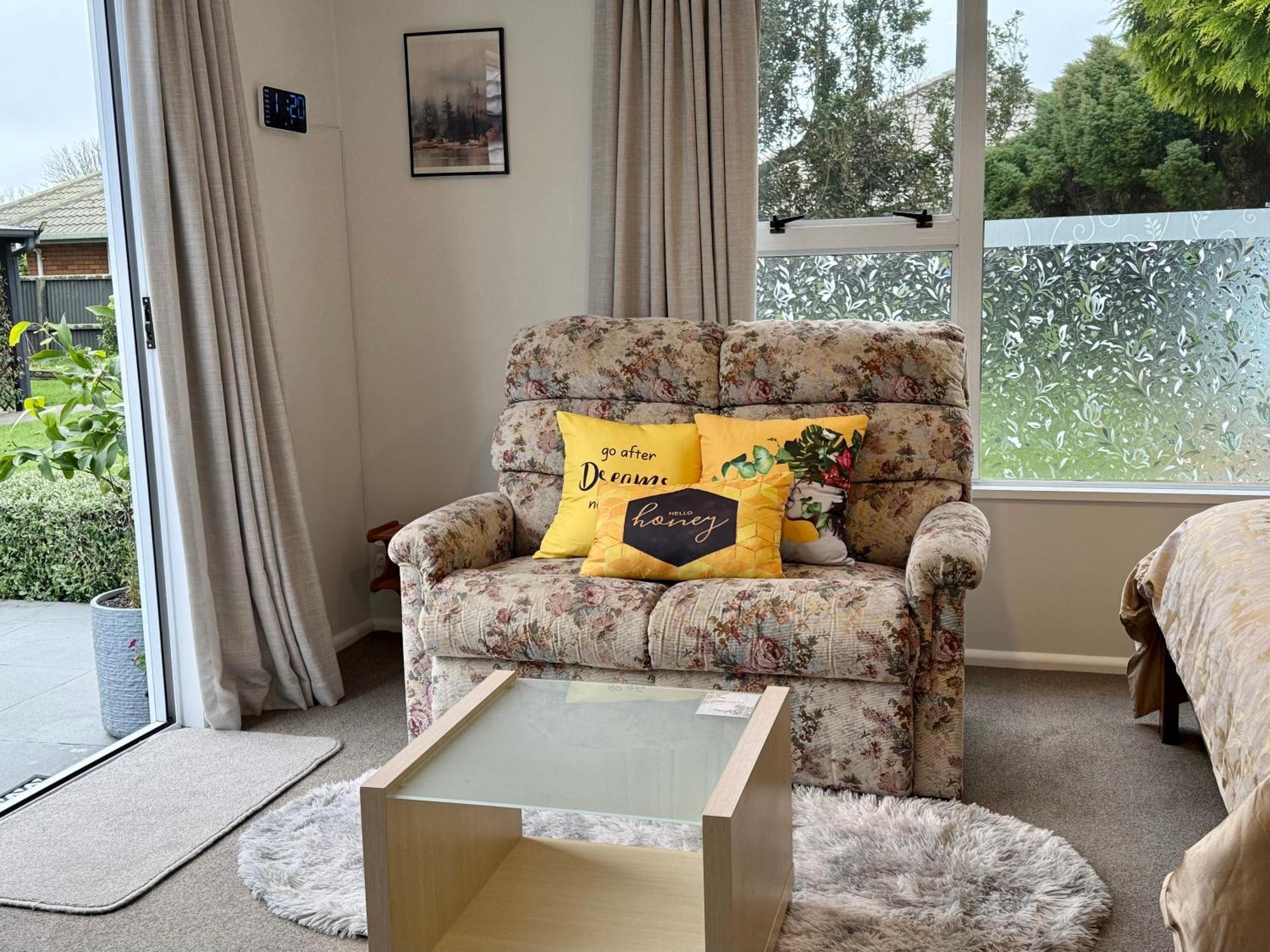 Cozy And Sunny Room Near City To Seapath Крайстчърч Екстериор снимка